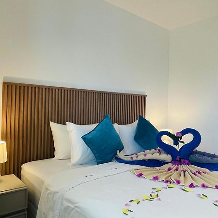 Baan Saint-Tropez Seaview Villas Kata Beach Buitenkant foto