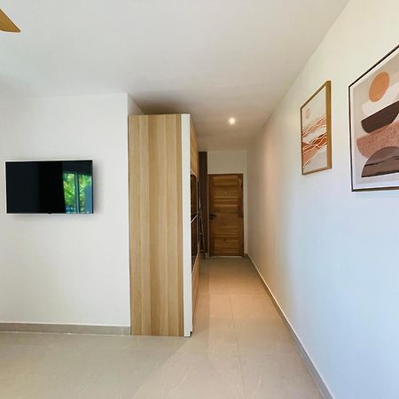 Baan Saint-Tropez Seaview Villas Kata Beach Buitenkant foto