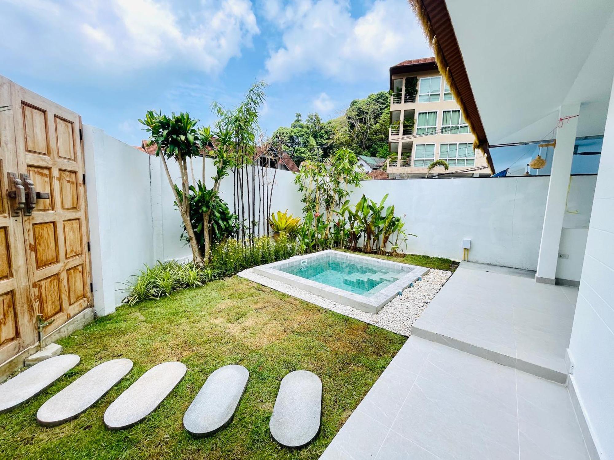 Baan Saint-Tropez Seaview Villas Kata Beach Buitenkant foto