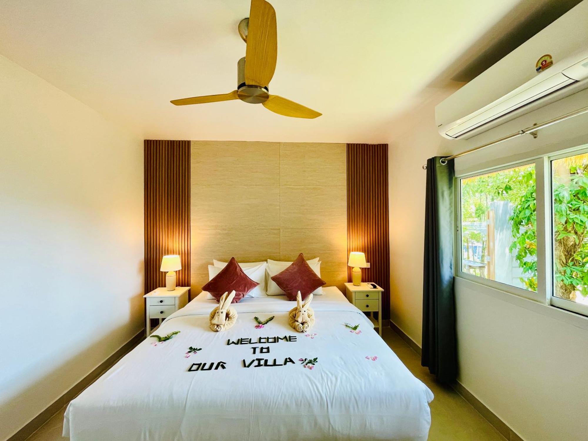 Baan Saint-Tropez Seaview Villas Kata Beach Buitenkant foto