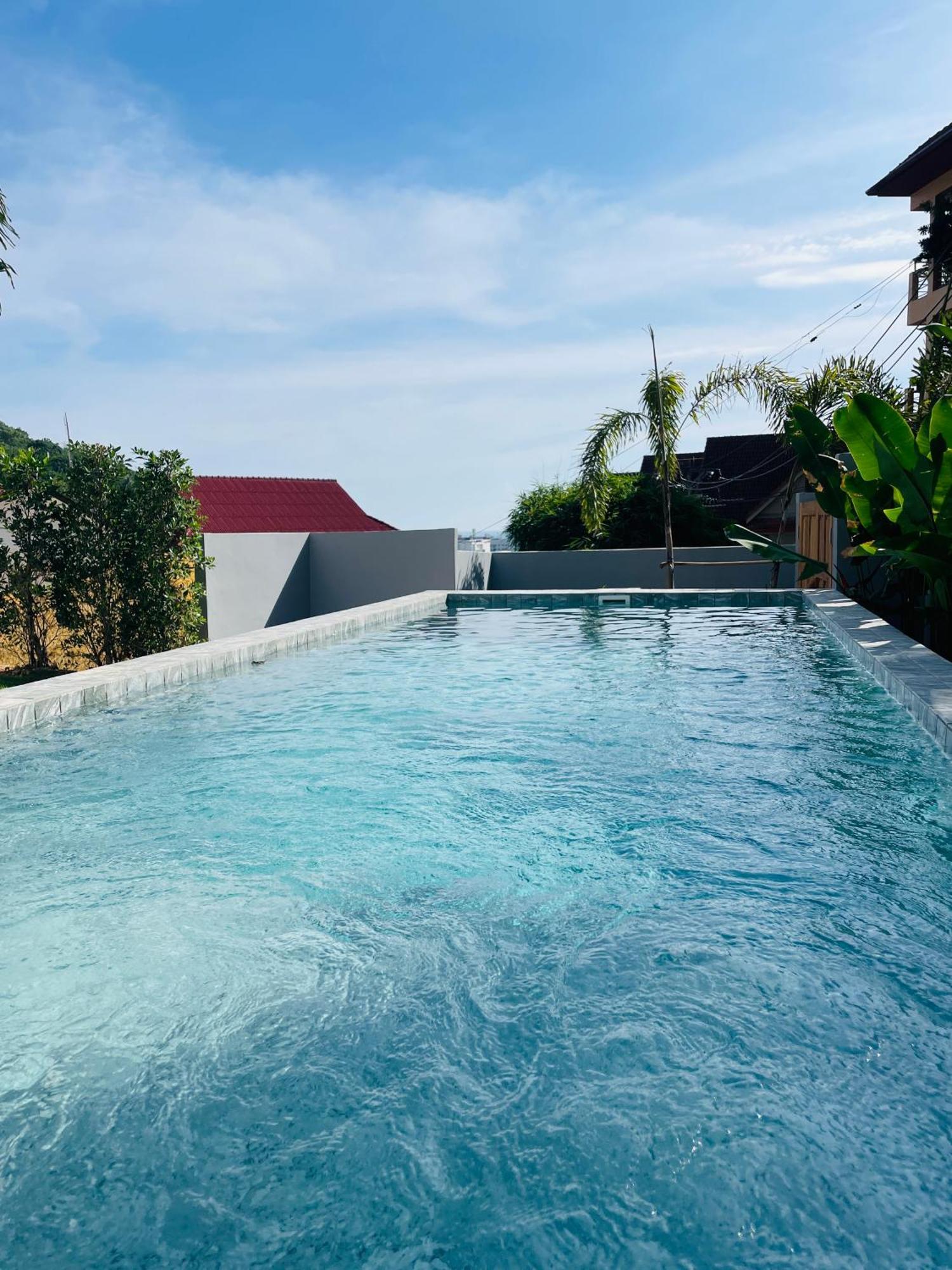 Baan Saint-Tropez Seaview Villas Kata Beach Buitenkant foto