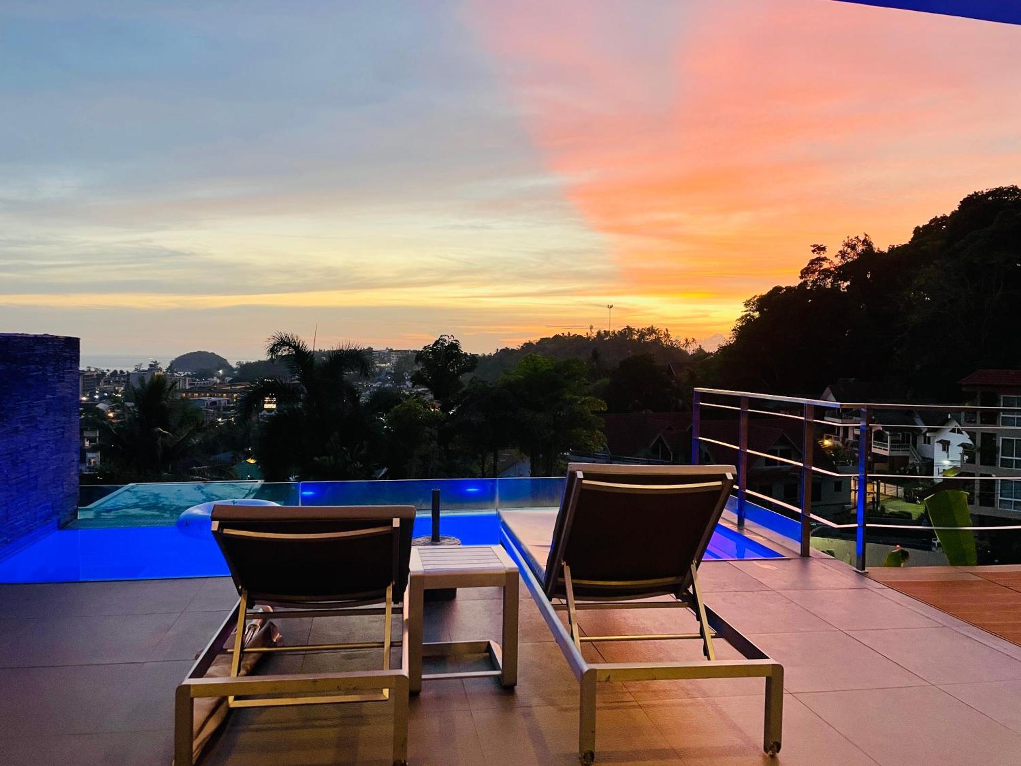 Baan Saint-Tropez Seaview Villas Kata Beach Buitenkant foto