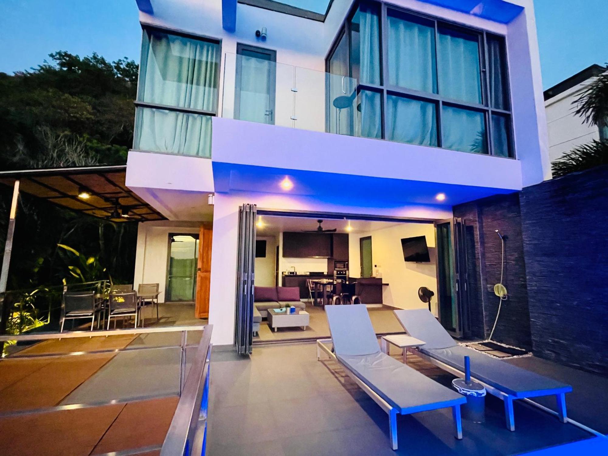 Baan Saint-Tropez Seaview Villas Kata Beach Buitenkant foto