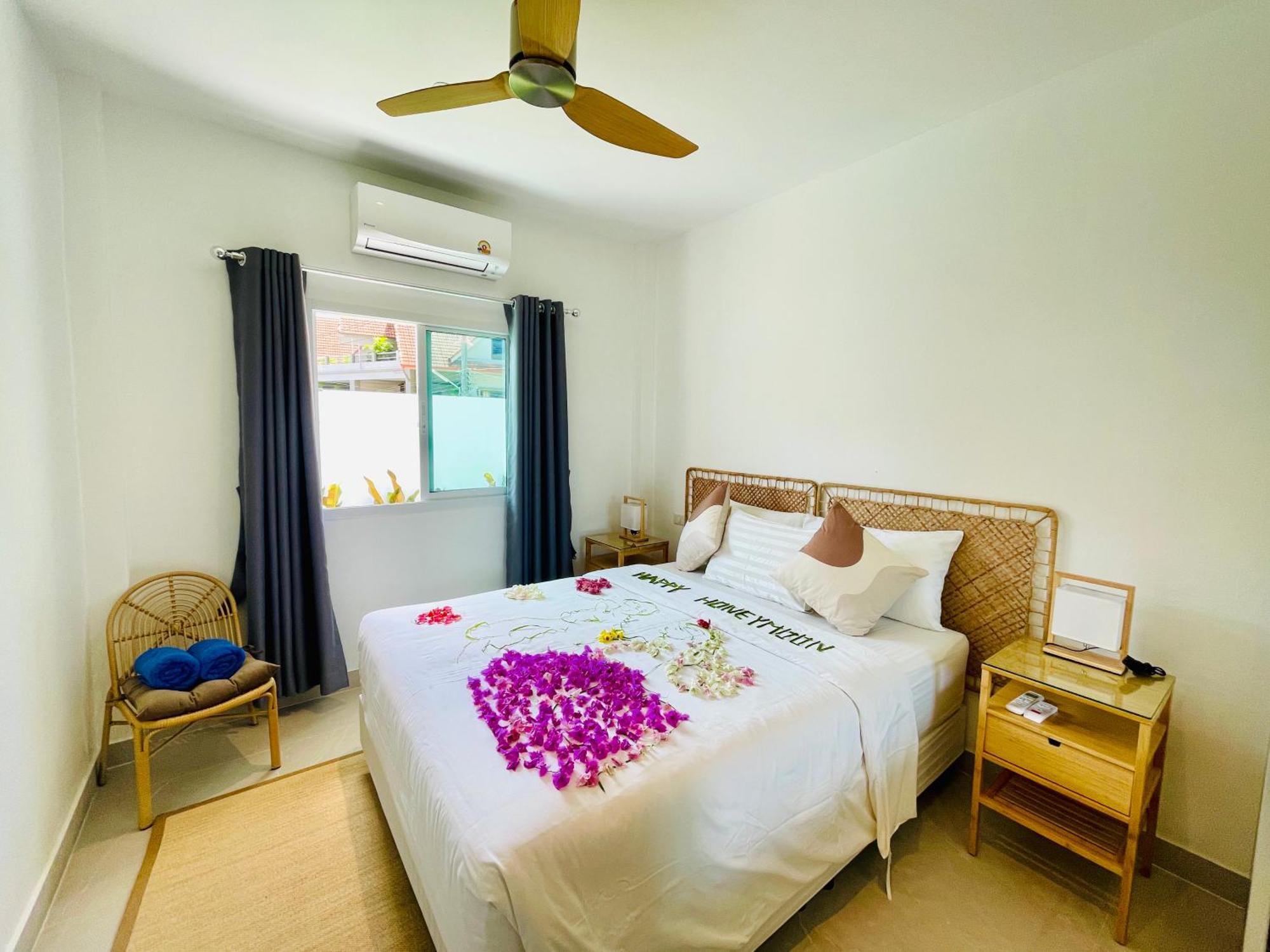 Baan Saint-Tropez Seaview Villas Kata Beach Buitenkant foto