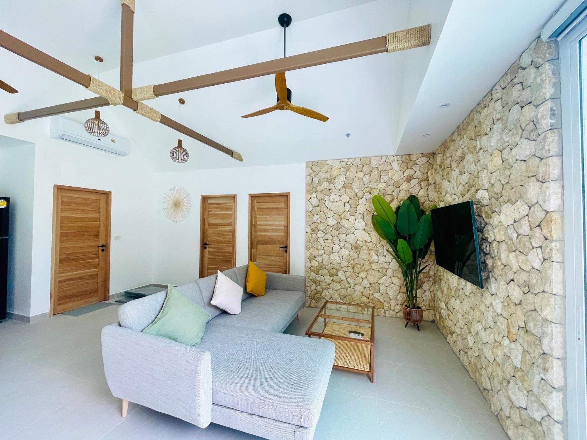 Baan Saint-Tropez Seaview Villas Kata Beach Buitenkant foto